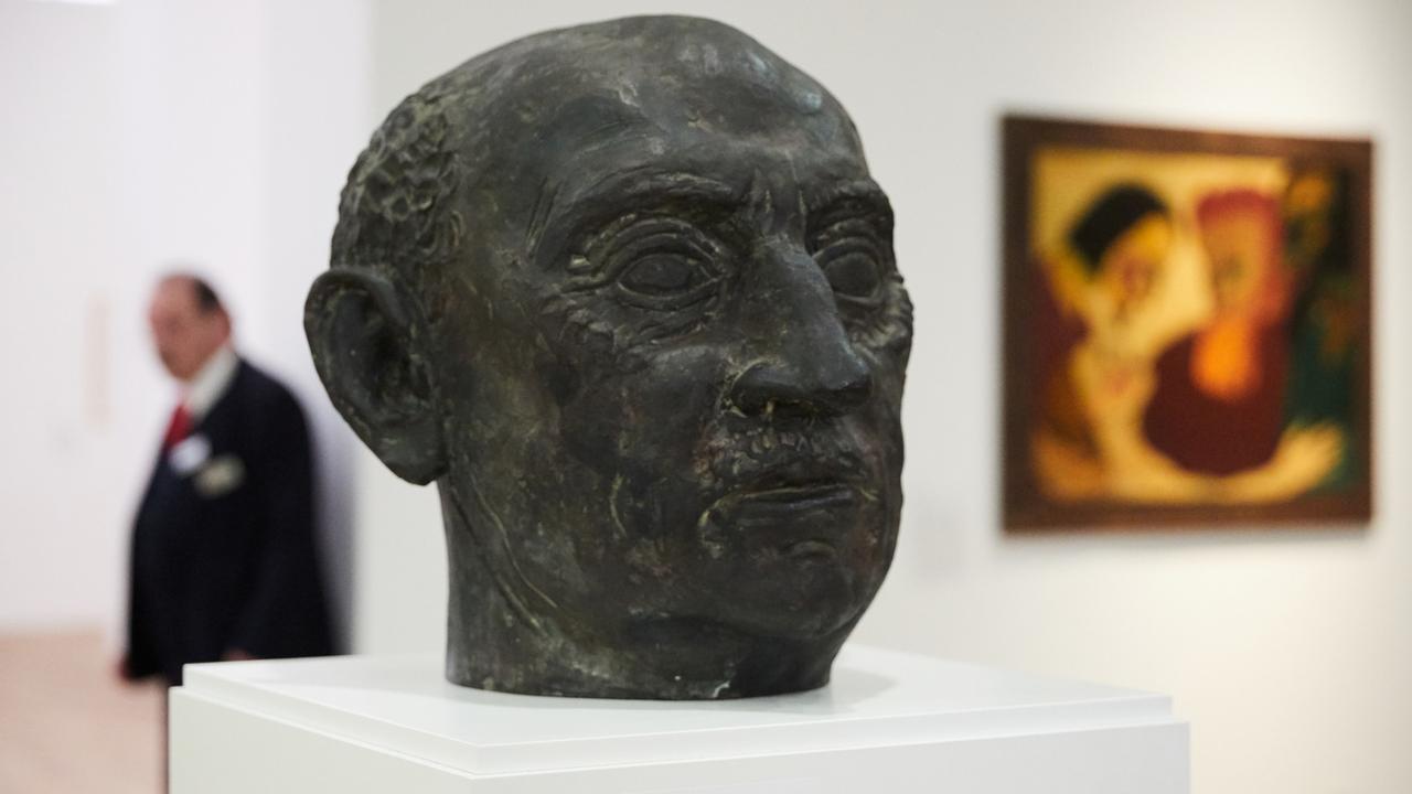 Emil Nolde par Gustav H. Wolff, une sculpture à découvrir dans le cadre de l'exposition du Musée d'art contemporain de Berlin. [Keystone - Hayoung Jeon]