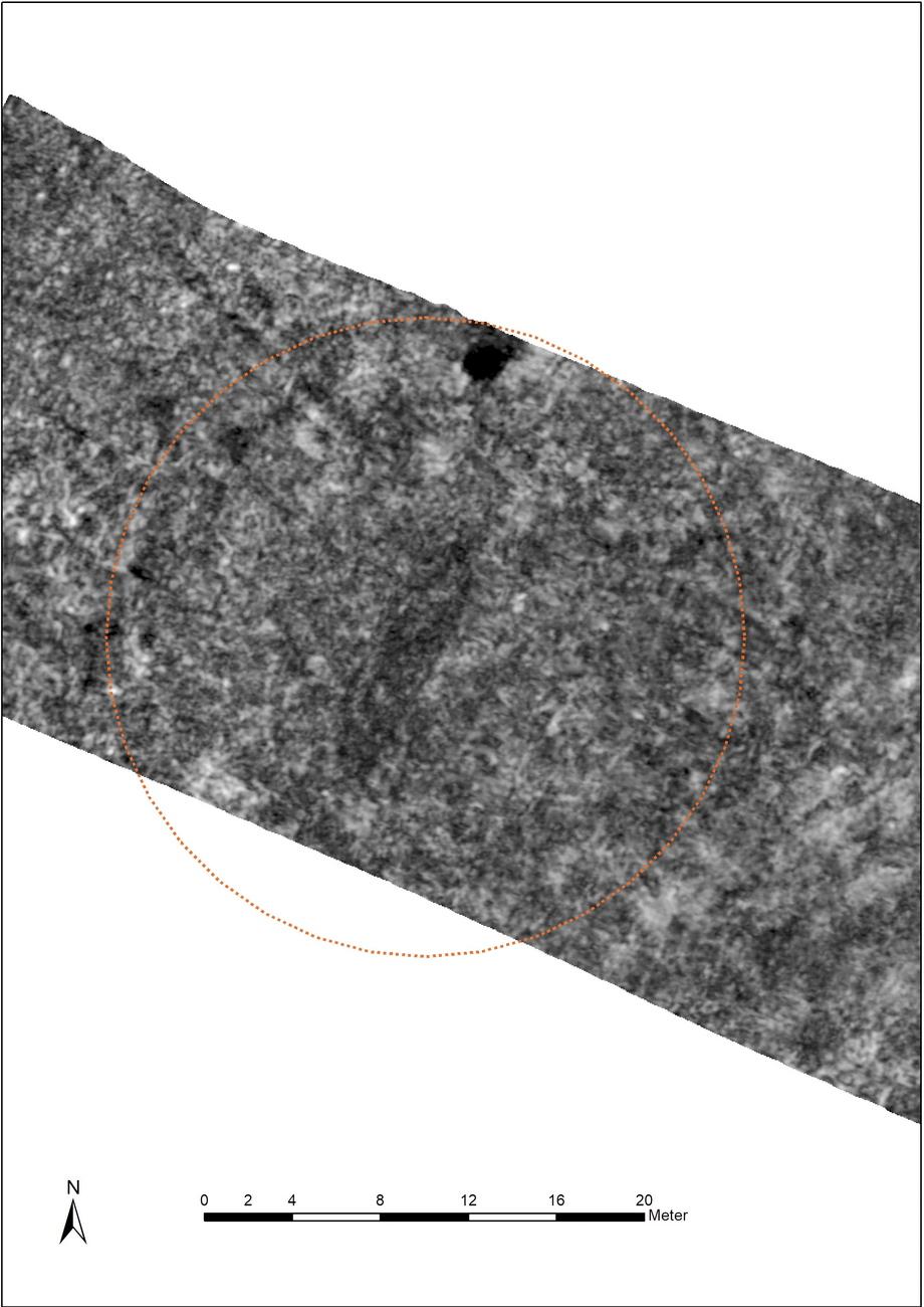 Les images du géoradar montrent une forme noire ensevelie sous la terre. [Keystone - Vestfold Fylkeskommune]