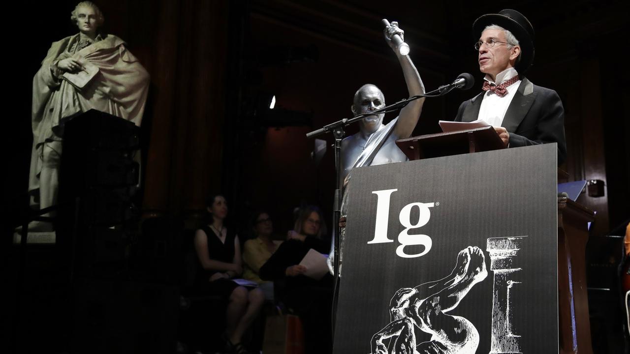 La remise des IG Nobel awards 2019. [AP/Keystone - Elise Amendola]