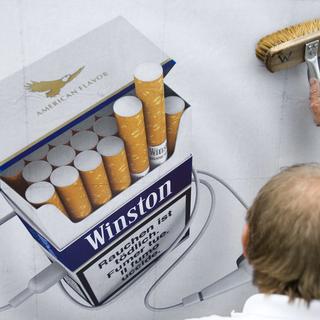 Faut-il interdire la publicité pour le tabac? [Keystone - Gaetan Bally)]