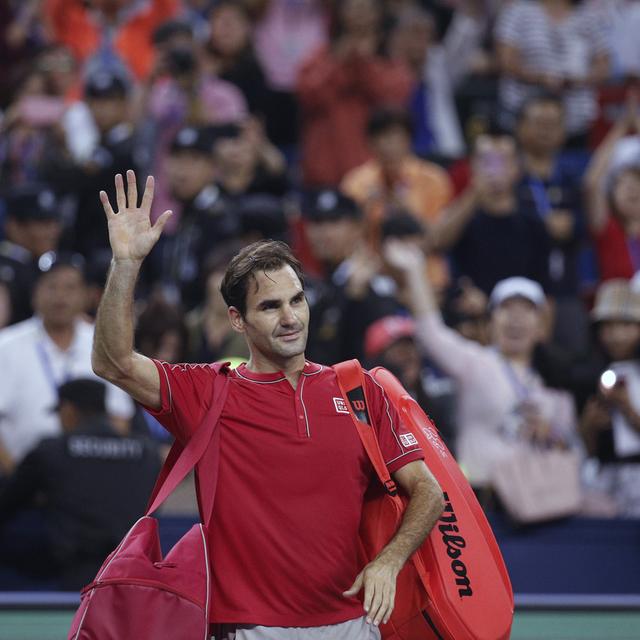 Federer salue son public. [Andy Wong]