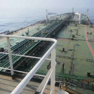 Le pétrolier iranien Sabiti dans la mer Rouge (photo de la TV d'Etat iranienne). [Keystone - EPA/Irib]