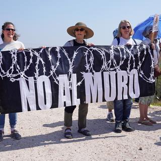 Manifestation contre le mur à la frontière entre les Etats-Unis et le Mexique. [Reuters - Veronica G. Cardenas]