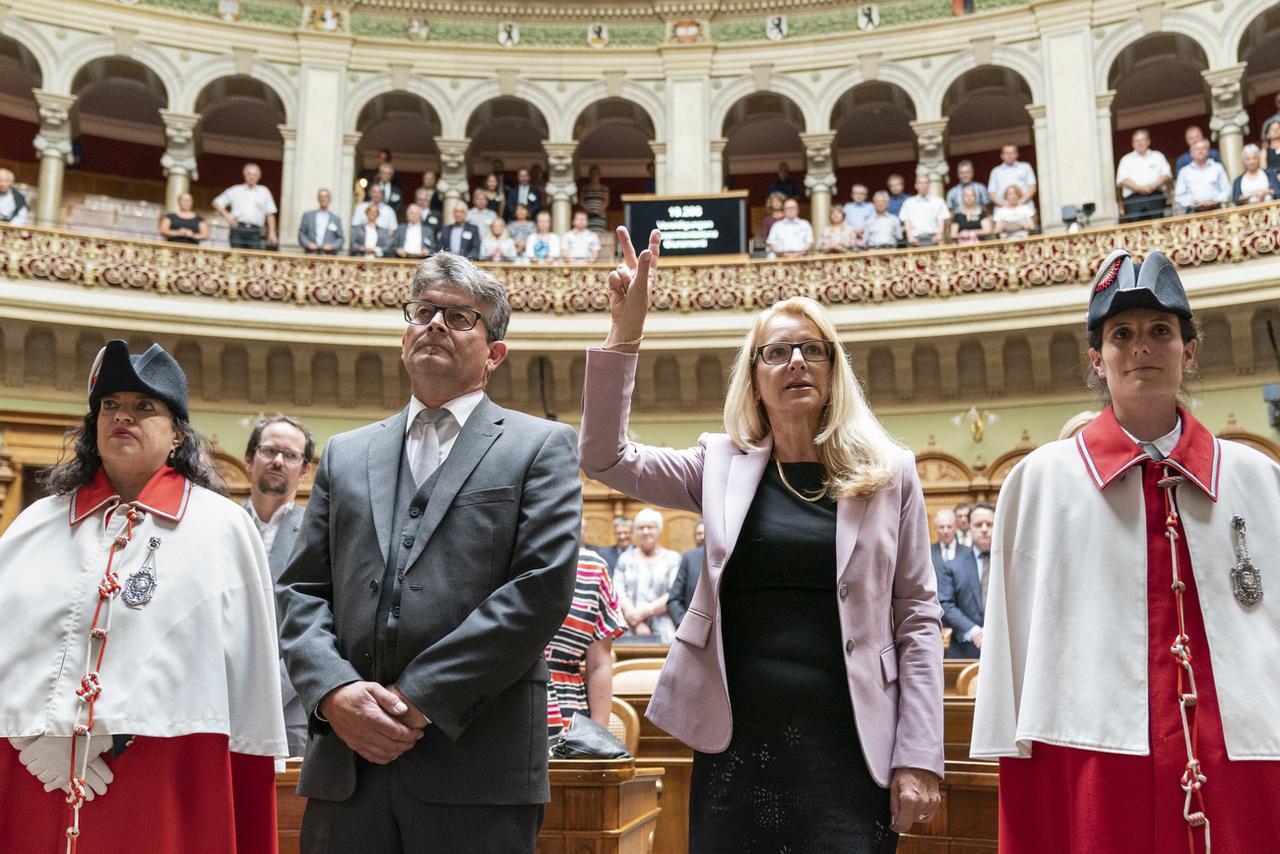 Martin Haab et Therese Schlaepfer assermentés au National [KEYSTONE - Alessandro della Valle]