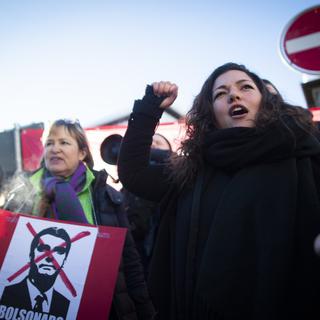Tamara Funiciello manifestait au WEF à Davos, en janvier 2019. [Keystone - Gian Ehrenzeller]
