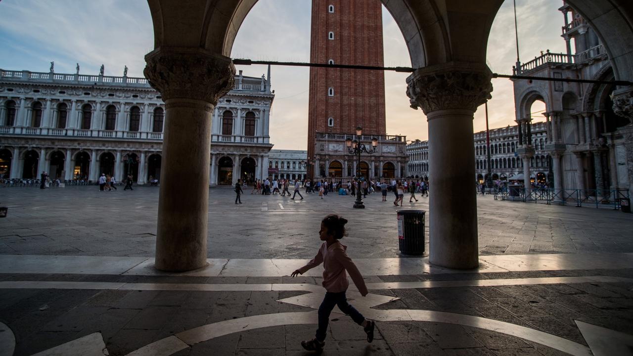 L'Italie atteint son niveau le plus bas de naissances depuis le XIXe siècle. [Keystone - Zoltan Balogh]