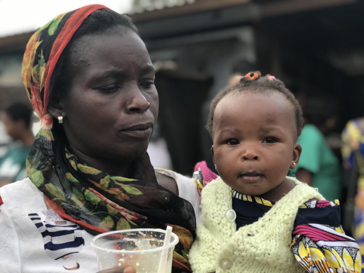 Bénédicte, 9 mois, survivante et orpheline d’Ebola. Comme elle, de nombreux enfants se retrouvent sans famille. Ils sont pris en charge par l’UNICEF. [RTS - Joelle Cachin]