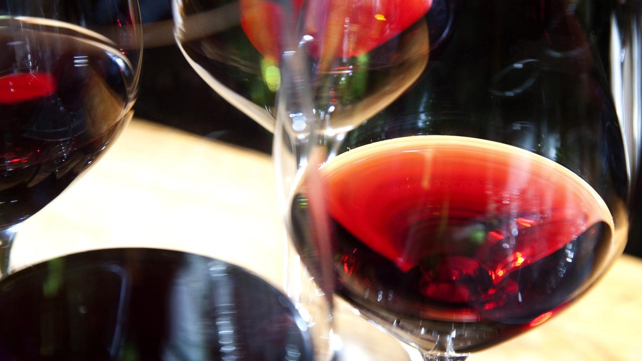 Des verres de vin rouge (image d'illustration). [afp - Philippe Roy / Aurimages]