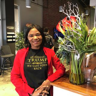 Lucretia fait partie des afro-américains qui défendent la politique économique de Trump. [RTS - Raphael Grand]