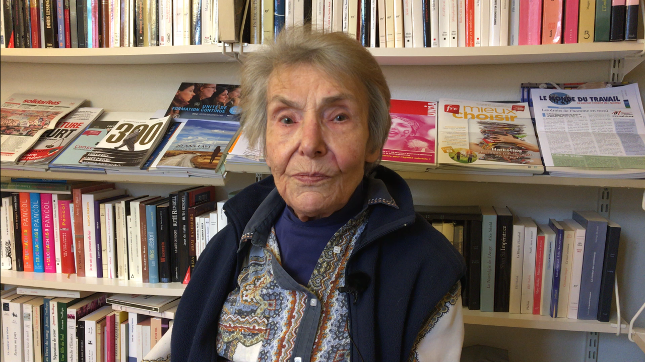La féministe lausannoise Simone Chapuis-Bischof, bientôt 88 ans, lutte pour l'égalité entre hommes et femmes depuis le début des années 1960. [RTSinfo - Pauline Turuban]