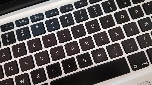 Le clavier français AZERTY n'a pas subi de modifications depuis le XIXe siècle. [AFP - Riccardo Milani / Hans Lucas]