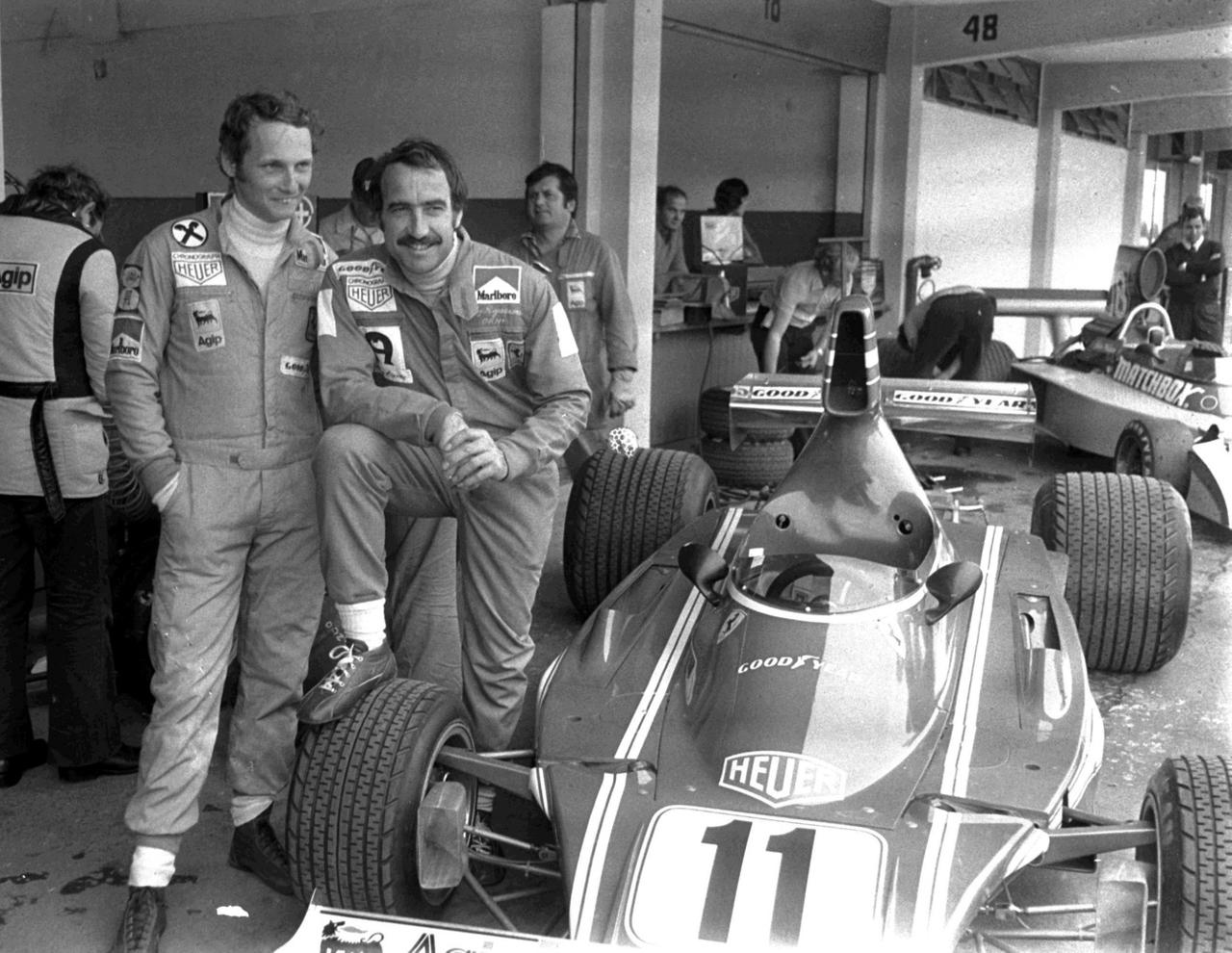 Niki Lauda et le Tessinois Clay Regazzoni ont piloté ensemble chez Ferrari. [Keystone - Str/AP Photo]