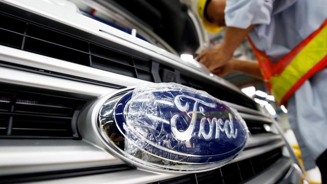 Ford veut économiser environ 600 millions de dollars par an. [Reuters - Kham]