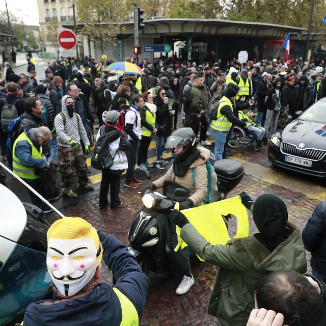 Tensions à Paris une année après le début des gilets jaunes. [EPA/ Keystone - Christophe Petit Tesson]