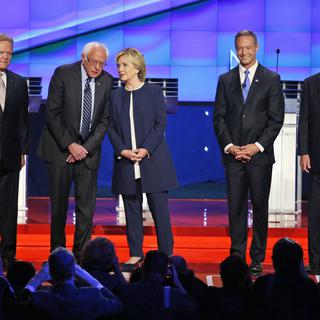 Les candidats à la primaire démocrate lors d'un débat à Las Vegas aux États-Unis. [Keystone / AP Photo - John Locher]
