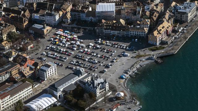 Faut-il ou non un parking souterrain sous la Place du Marché de Vevey? [Keystone - Anthony Anex]