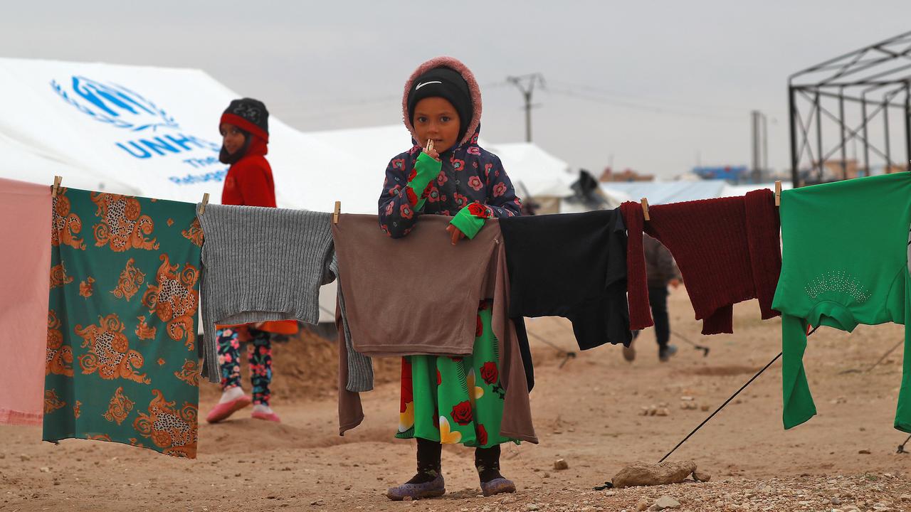 Les enfants souffrent du froid dans le camp d'al-Hol, dans le nord-est syrien. [AFP - Delil Souleiman]
