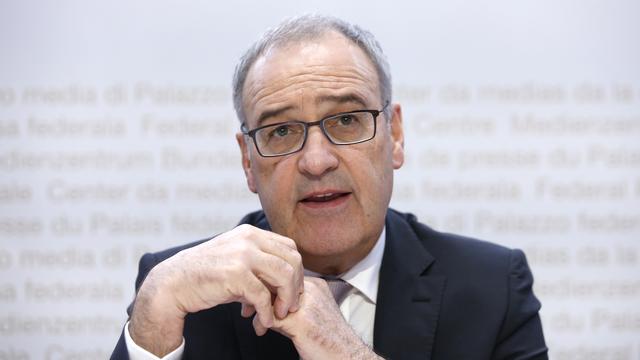 Guy parmelin présente les six nouveaux projets nationaux de recherche. [Keystone - Peter Klaunzer]