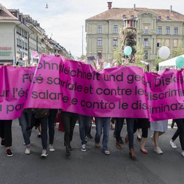 Manifestation pour l'égalité salariale, le 22 septembre 2018 à Berne. [Keystone - Peter Schneider]