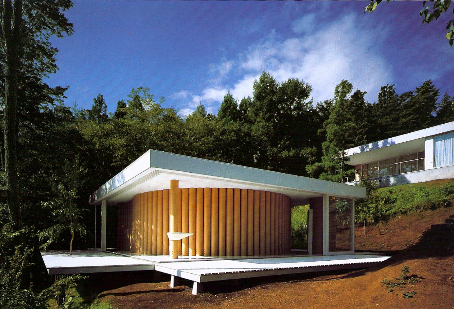 Maison en papier, réalisée en 1995 [Shigheru Ban Architects]