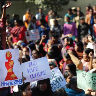 Une manifestation contre les agressions sexuelles en Inde, suite au viol et meurtre d'une femme de 27 ans. [AP Photo/Keystone - Manish Swarup]