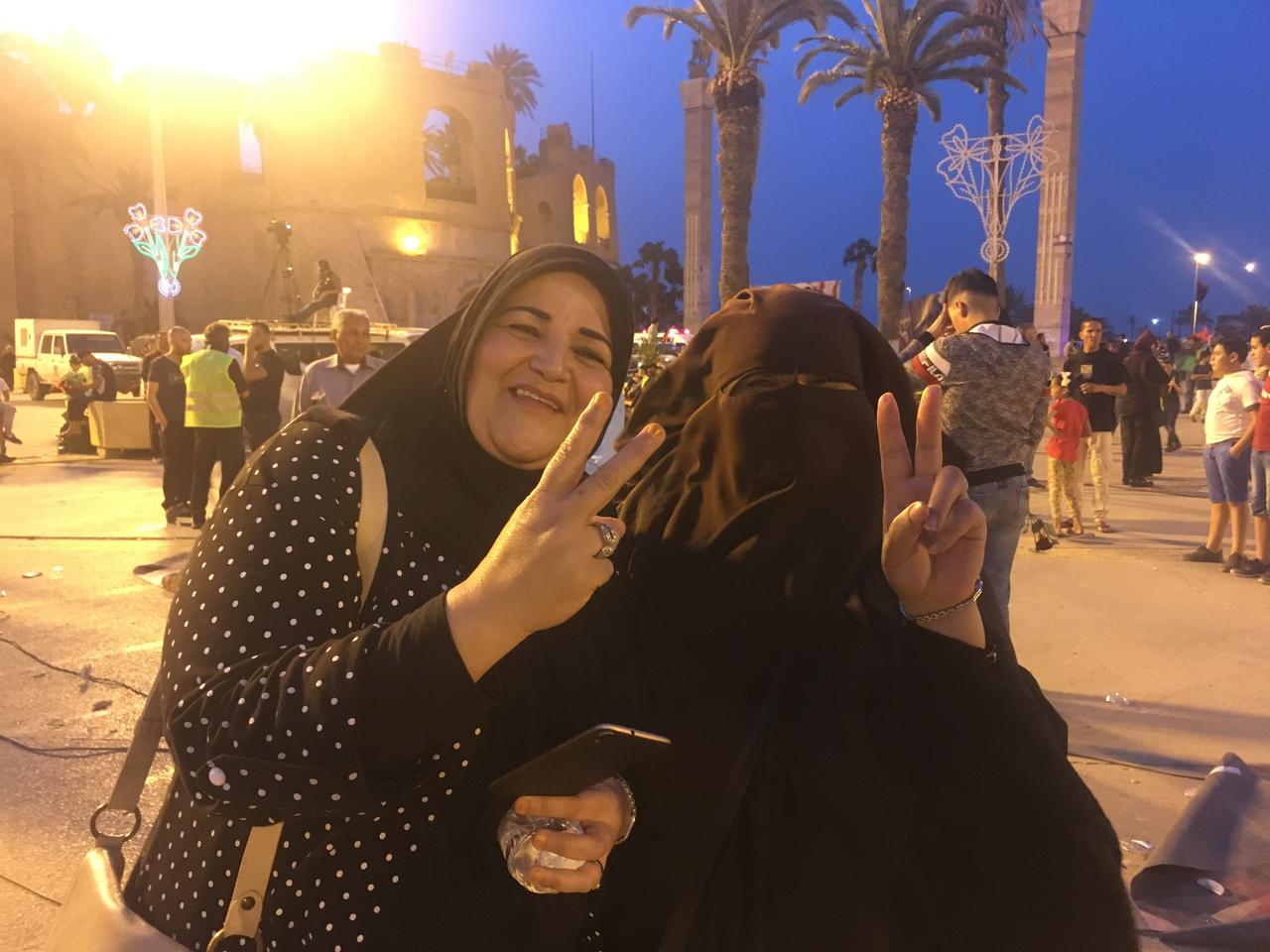 Des Tripolitaines manifestent dans les rues de la capitale contre l'offensive du maréchal Haftar. [RTS - Maurine Mercier]