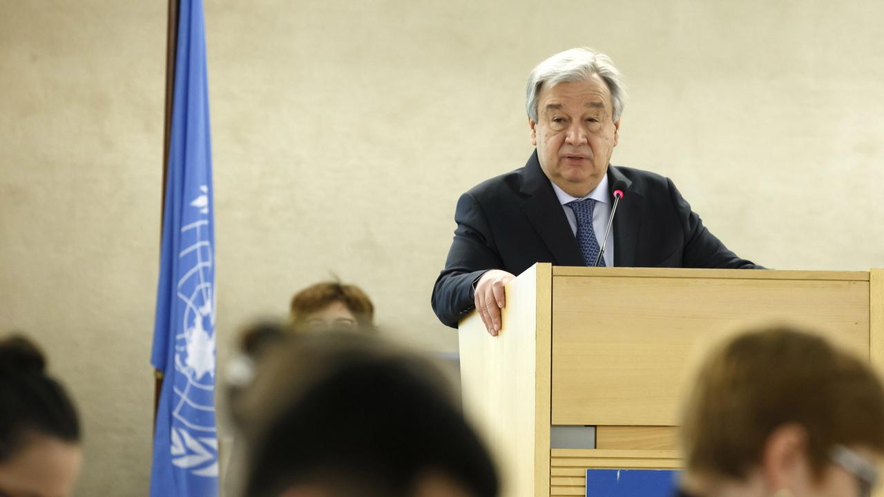 Le secrétaire général de l'ONU Antonio Guterres ouvre la 40e session du COnseil des droits de l'homme. [Keystone - Salvatore Di Nolfi/EPA]
