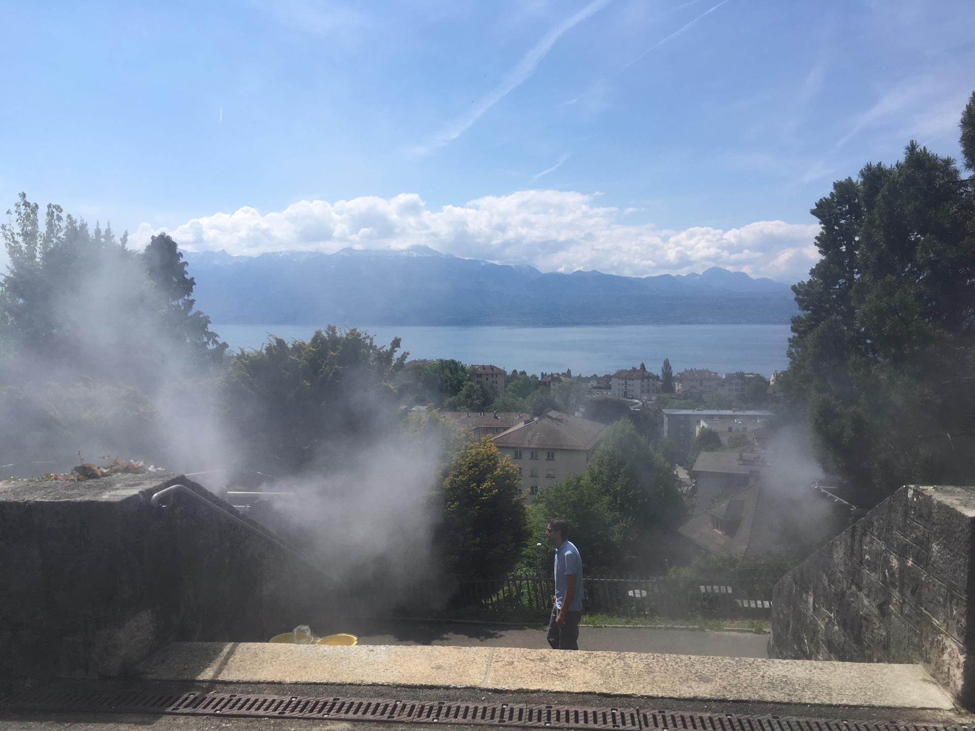 La brume sur le jardin Pranvera au parc Jean-Jacques Mercier à Lausanne. [facebook.com/LausanneJardins]