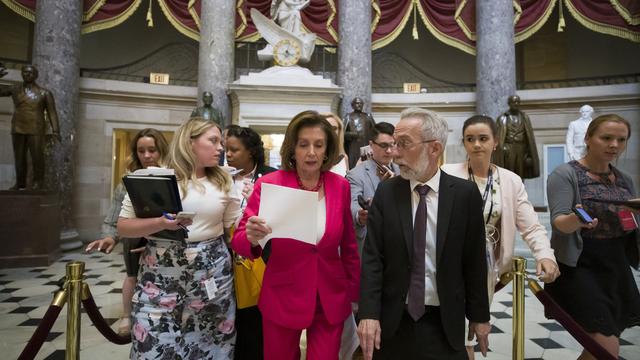 La présidente de la Chambre des représentants, Nancy Pelosi, a dû faire des concessions sur l'aide d'urgence pour les migrants. [Alex Brandon - AP Photo]