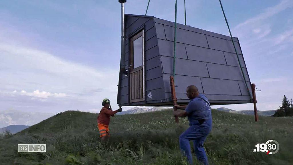 Equipées de panneaux solaires, es cabanes offrent notamment l'électricité à leurs occupants.