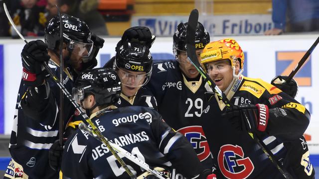 La joie des Fribourgeois après le 4-0 de Daniel Brodin. [Anthony Anex]