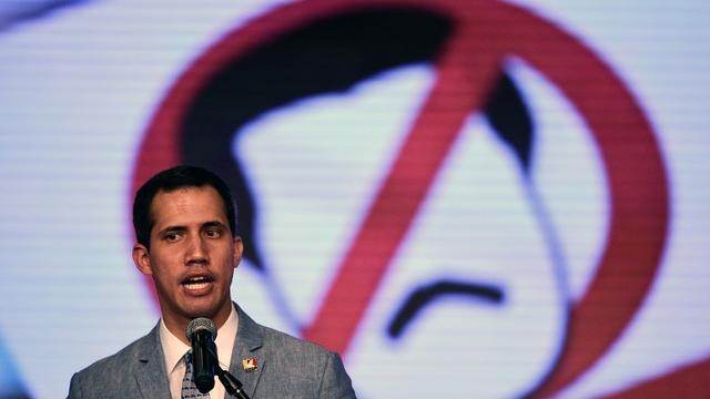 Juan Guaido, le président autoproclamé ad interim du Venezuela, lors d'un discours à l'Université centrale de Caracas le 8 février. [AFP - Federico Parra]