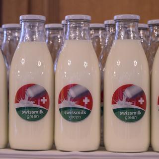 L'objectif est que tous les produits laitiers fabriqués en Suisse remplissent le nouveau standard sectoriel à moyen terme. [Keystone - Alessandro della Valle]