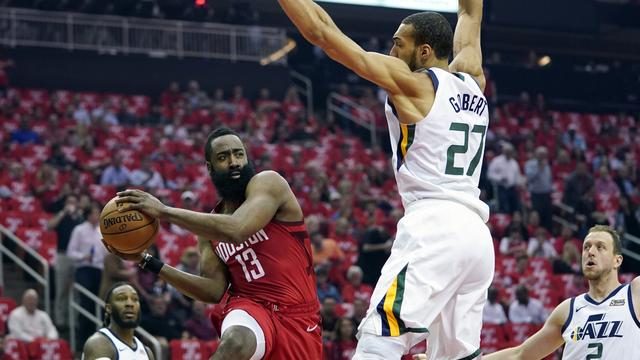 Harden a terminé meilleur marqueur de la rencontre avec 26 points. [David J. Phillip]