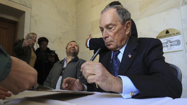 Michael Bloomberg a remis les documents nécessaires pour être candidat à l'élection présidentielle. [Keystone - Staton Breidenthal]