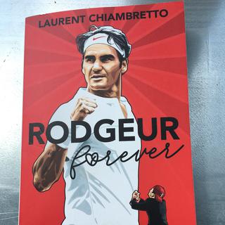 Le livre de Laurent Chiambretto "Rodgeur Forever". [RTS - Hervé Borsier]