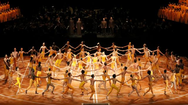 Photo Officielle du Béjart Ballet Lausanne. [BBL - Kiyonori Hasegawa]