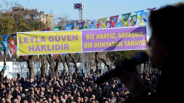 Une manifestation en faveur de Leyla Güven à Diyarbakir le 19 janvier 2019. [AFP]