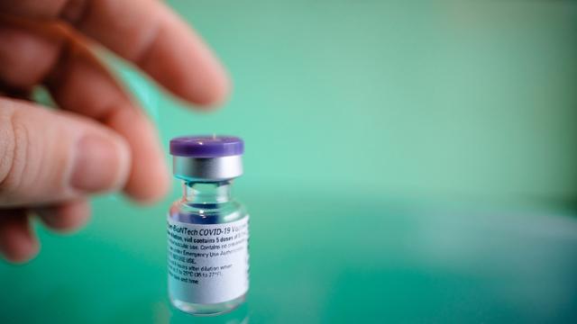 Risqué, le développement des vaccins a largement reposé sur l'argent public.