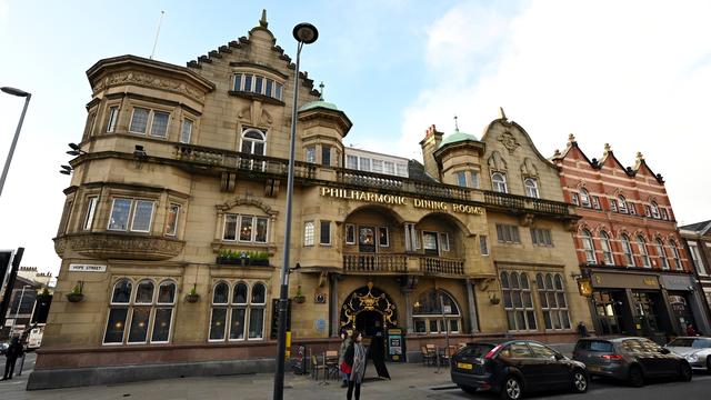 Le "Phil", le Philharmonic Dining Rooms à Liverpool. C'était le pub favori des Beatles: il est désormais classé monument historique. [afp - Paul Ellis]