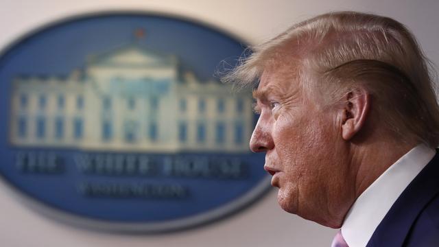 Donald Trump, lors d'une conférence de presse le 01 avril 2020. [Keystone - AP Photo/Alex Brandon]