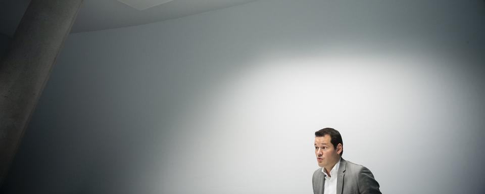 Le conseiller d'Etat démissionnaire Pierre Maudet demande à être entendu par la Commission du contrôle de gestion du canton de Genève. Image datant du 29 octobre 2020. [Keystone - Jean-Christophe Bott]