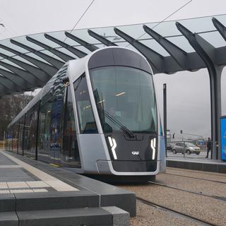 Le nouveau tram de Luxembourg, en service depuis le 10 décembre 2017 [CC BY-SA 3.0 - Metrophil]