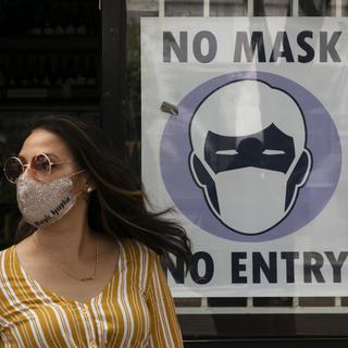 Désormais c'est port du masque obligatoire dans toute la Californie. [Keystone - AP Photo/Jae C. Hong]