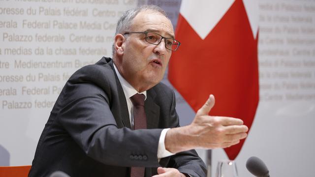 Le conseiller fédéral Guy Parmelin lors de la conférence de presse, mercredi 20.05.2020. [Keystone - Peter Klaunzer]