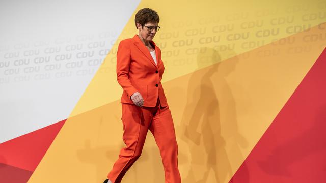 La dauphine désignée d'Angela Merkel en Allemagne, Annegret Kramp-Karrenbauer, renonce à lui succéder. [Keystone/DPA - Michael Kappeler]