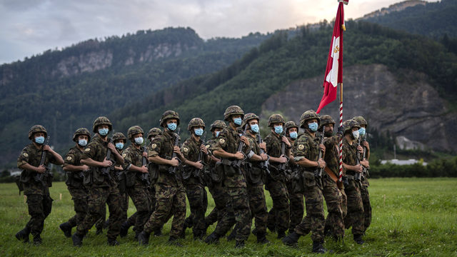 12'500 jeunes et cadres de l'armée entament les écoles de recrues d'été (image d'illustration). [Keystone - Gian Ehrenzeller]