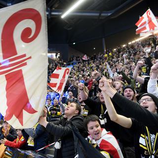 Les supporters du HC Ajoie lors de la finale de la Coupe de Suisse le 2 février 2020. [Keystone - Laurent Gillieron]
