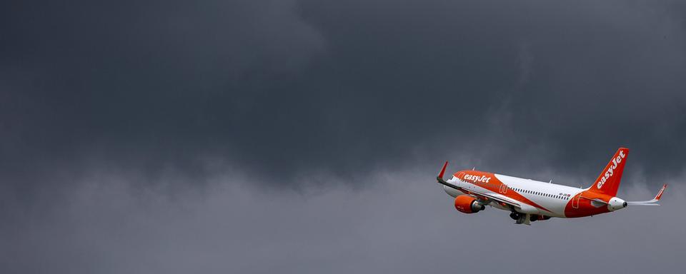 Un Airbus A320 d'EasyJet au décollage depuis Genève le 15 juin 2020 [Keystone - Salvatore Di Nolfi]