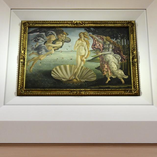 "La Naissance de Vénus" du peintre italien Sandro Botticelli exposée à la Galerie des Offices de Florence. [AFP - ALBERTO PIZZOLI]